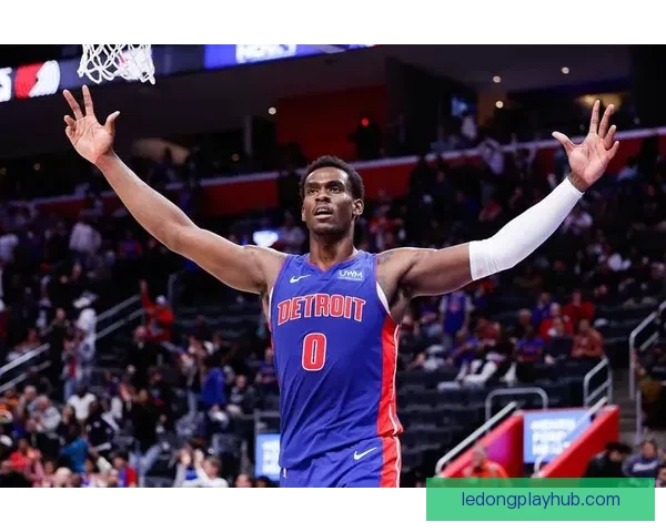 杜伦爆发砍下31分9板活塞力克猛龙巴雷特劳森联手难挽败局