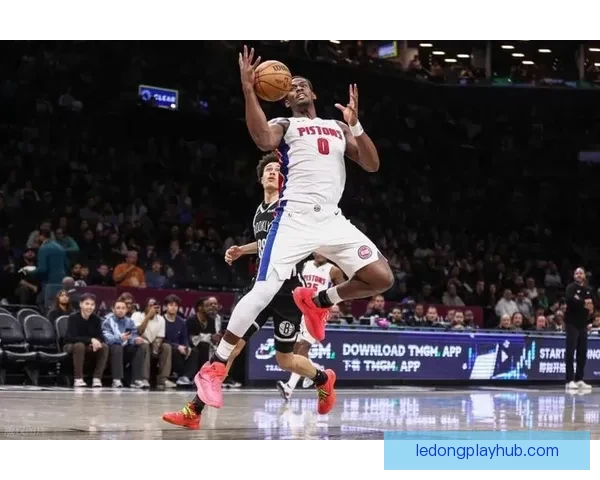 杜伦豪取24分11板助活塞轻取奇才送14连败坎宁安因伤缺阵